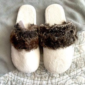 Pottery Barn slip on slippers - size small - NWT